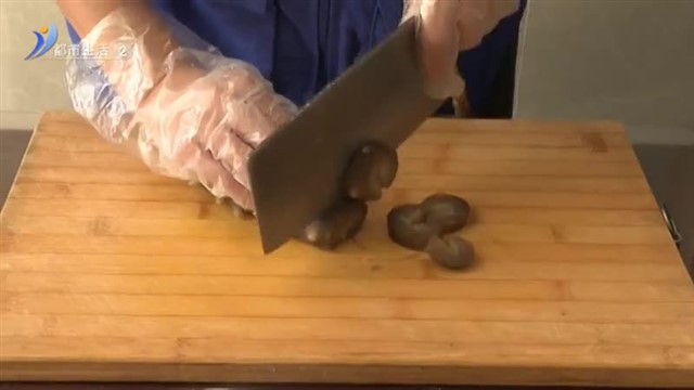 双举海参：爱满重阳节 情暖夕阳红【威海广电讯】