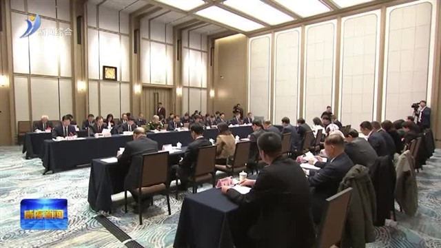市十八届人大六次会议主席团举行第三次会议